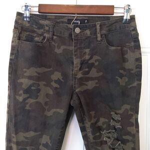 Cello green camo 5 pocket distressed skinny jeans
